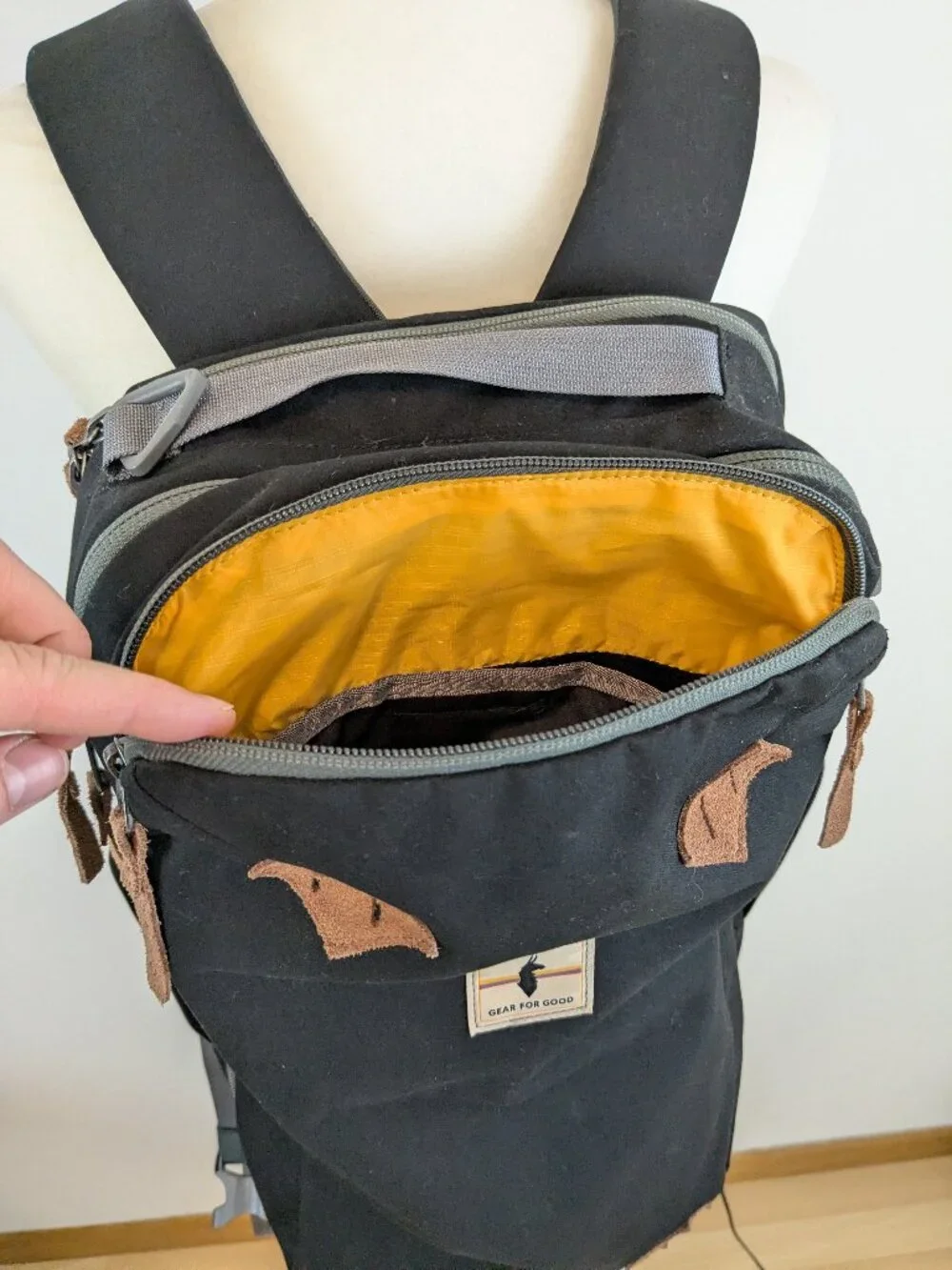Cotopaxi Nazca 24L Travel Backpack Dufflebag Black Canvas